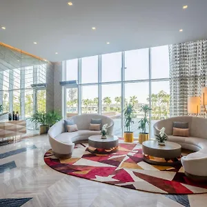 radisson-dubai-damac-hills-2.dubaihotelsoffers.com/